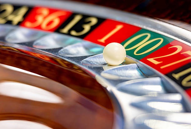 tokoslot77 live-dealer table interface showing blackjack game with real dealer